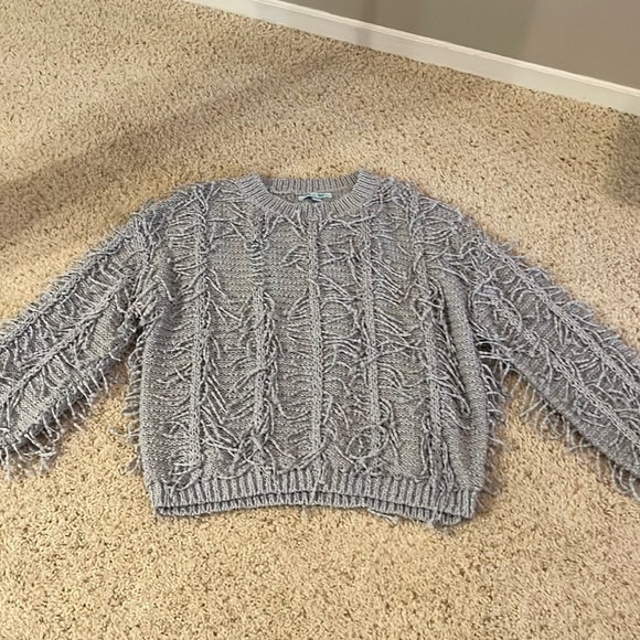 Fringe Sweater - Picture 4 of 6